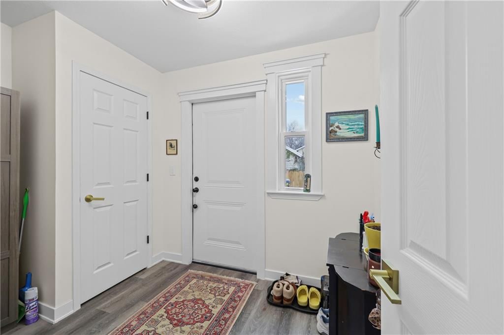 811 S Marion Avenue — photo 19