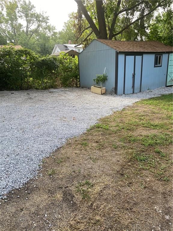 811 S Marion Avenue — photo 33