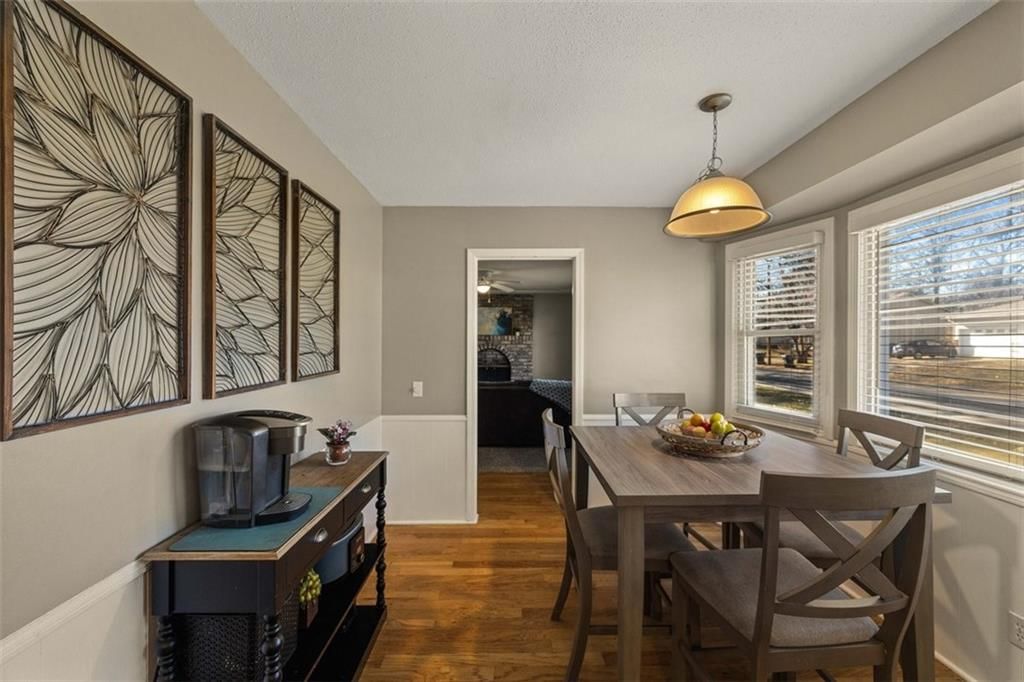 724 N Curtis Street — photo 8