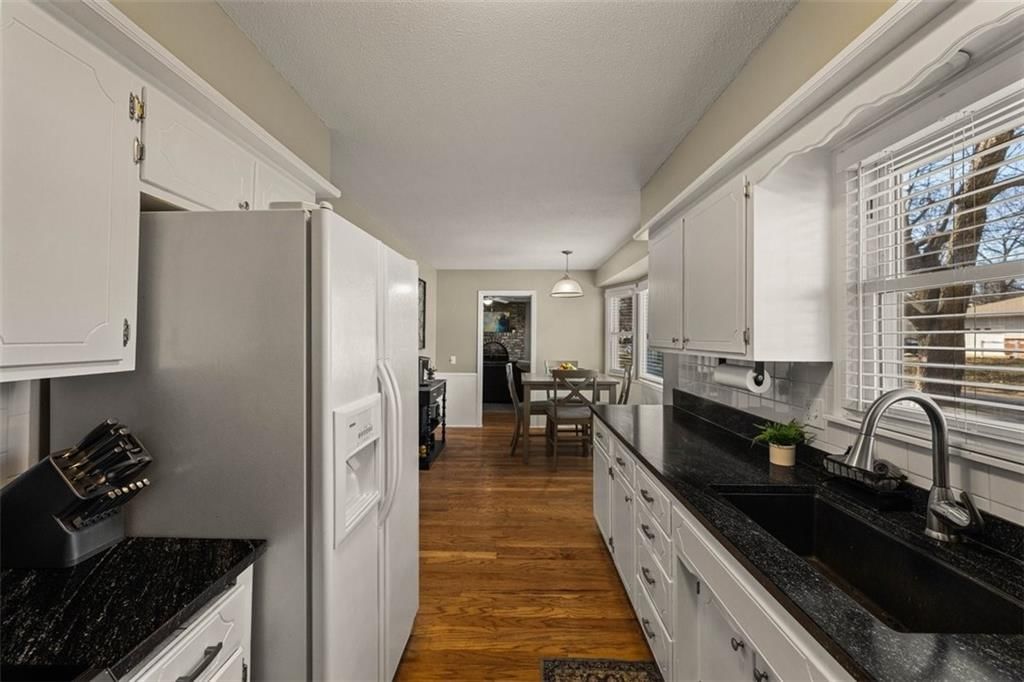 724 N Curtis Street — photo 10