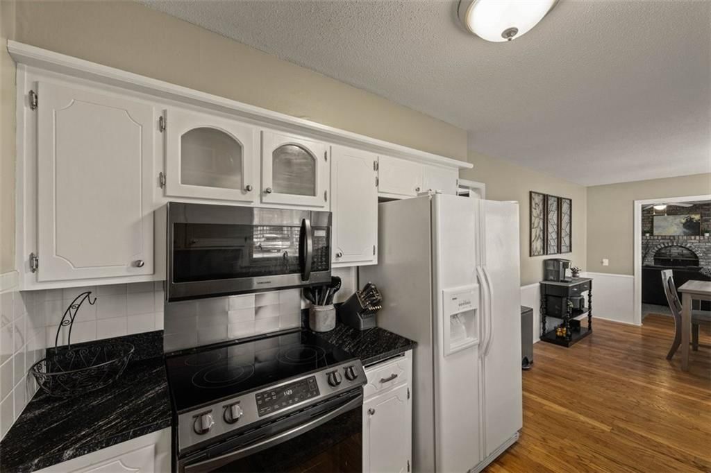 724 N Curtis Street — photo 12