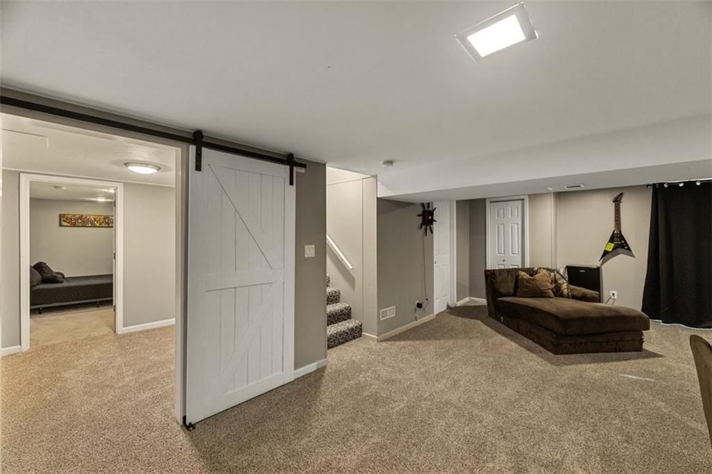 724 N Curtis Street — photo 28