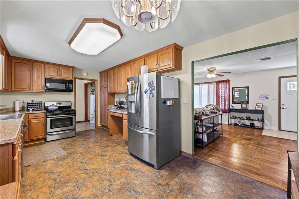 1411 S Willow Street — photo 9