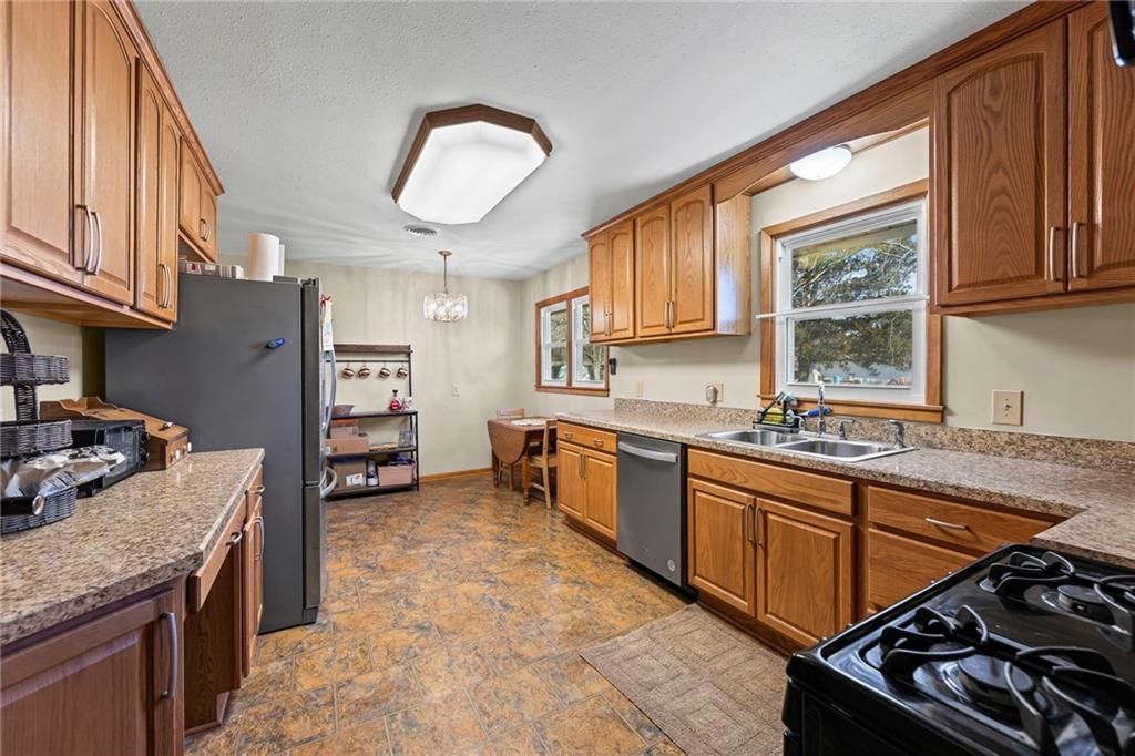 1411 S Willow Street — photo 11