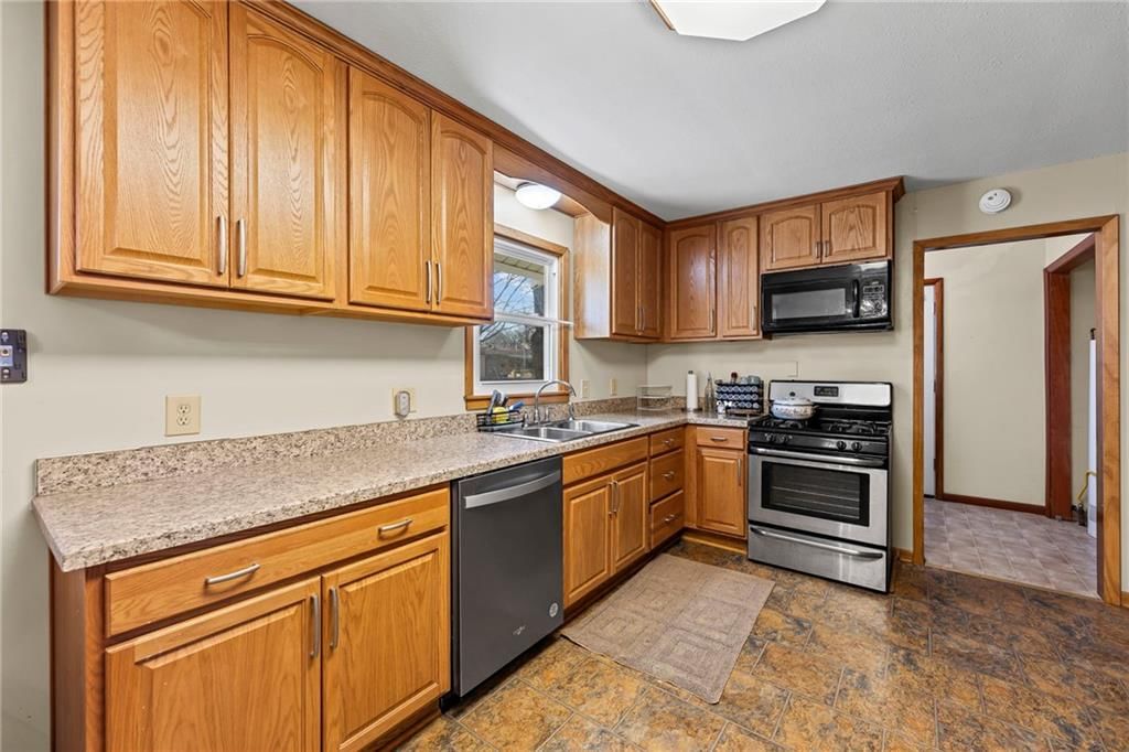 1411 S Willow Street — photo 13