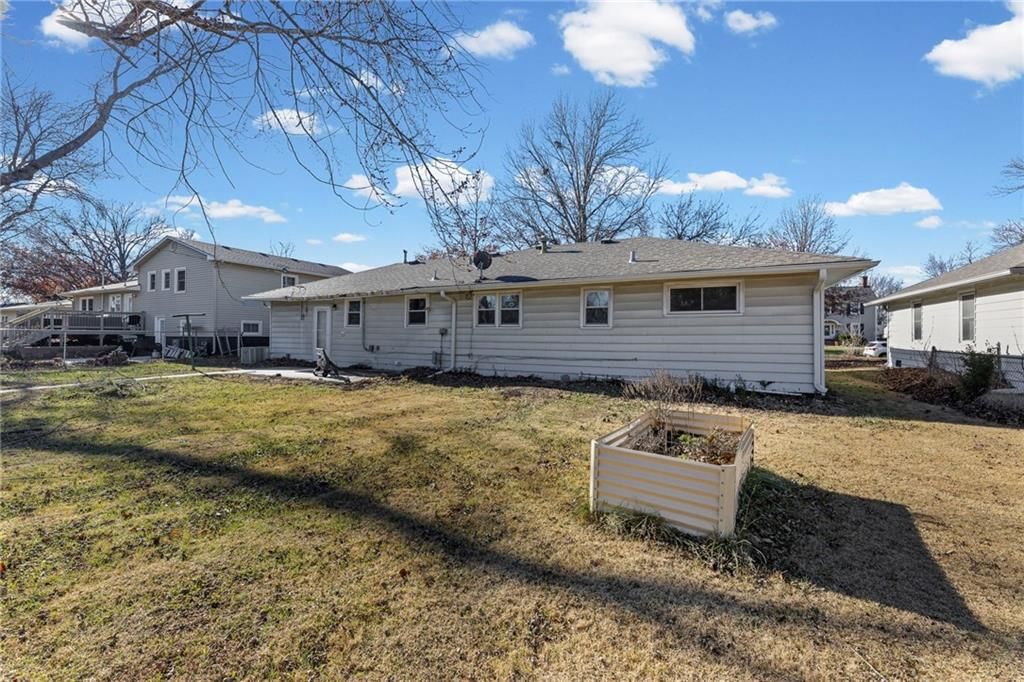 1411 S Willow Street — photo 26