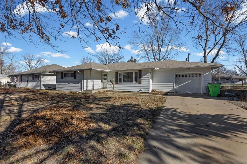 1411 S Willow Street — photo 29