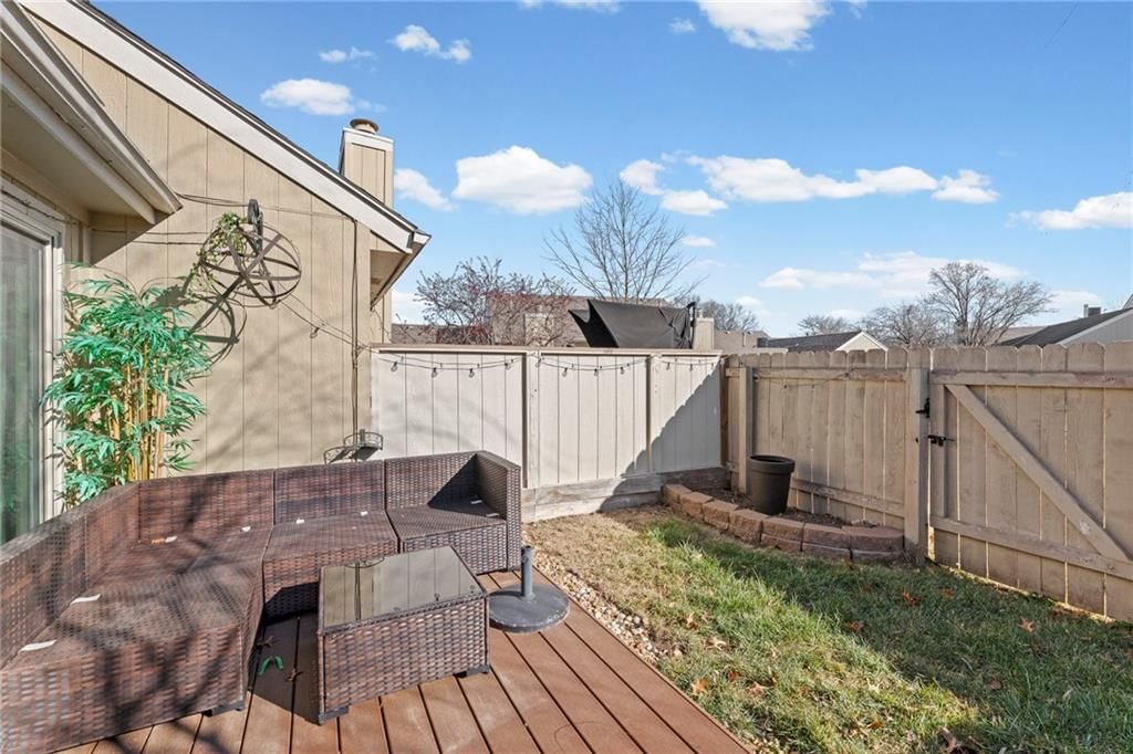 721 E 121st Street — photo 23