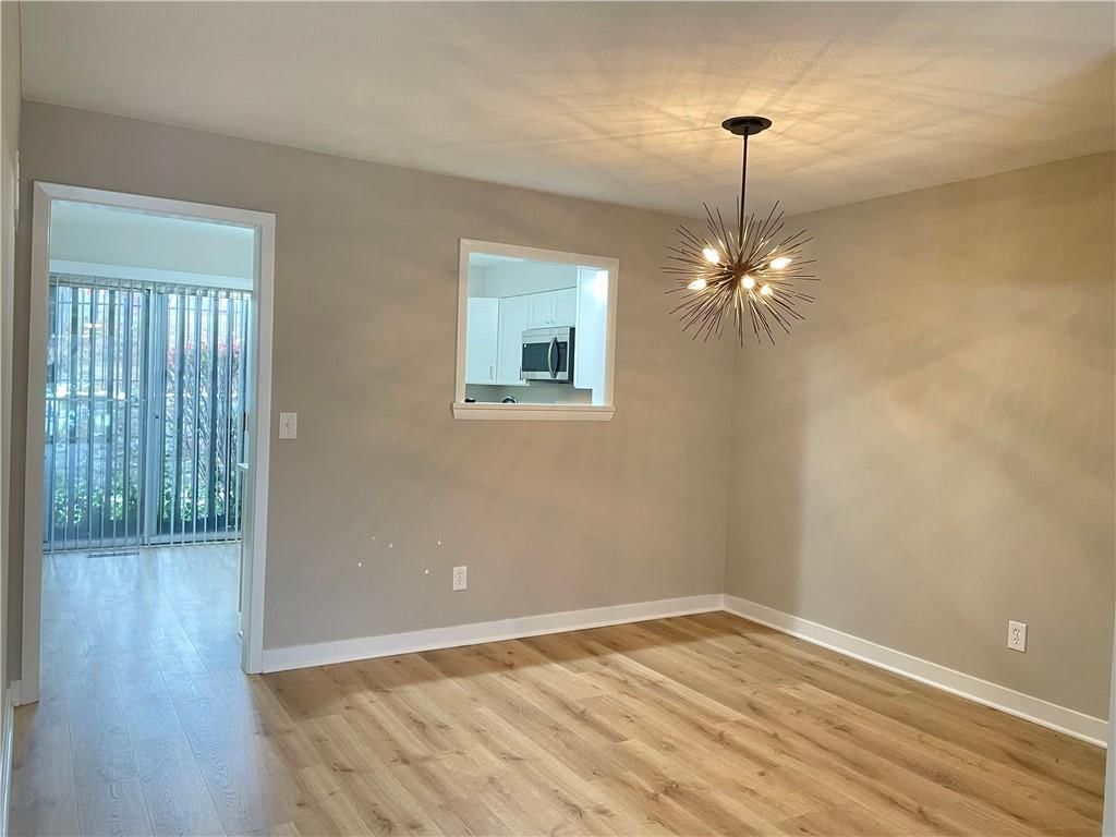 407 W 104th Street — photo 7
