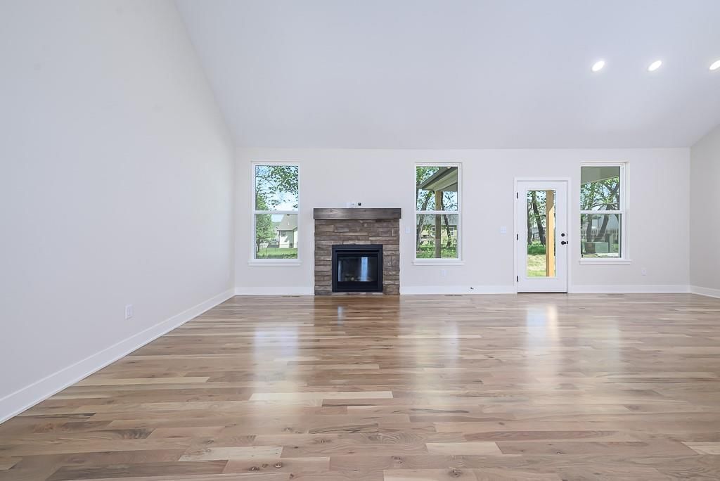 2703 Stone Creek Avenue — photo 10