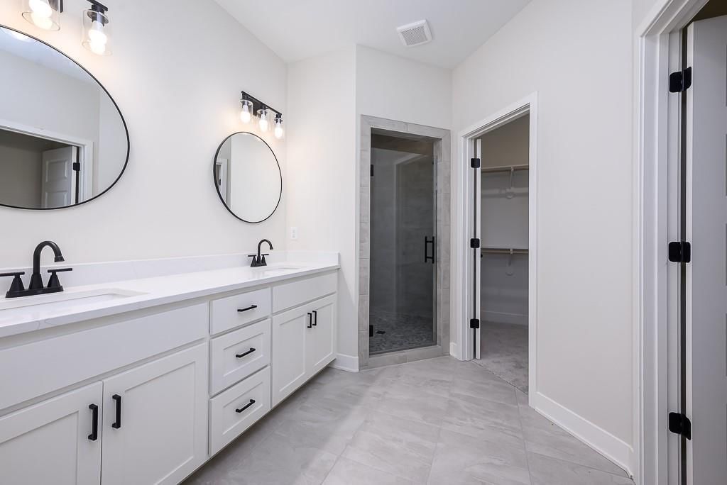 2703 Stone Creek Avenue — photo 13