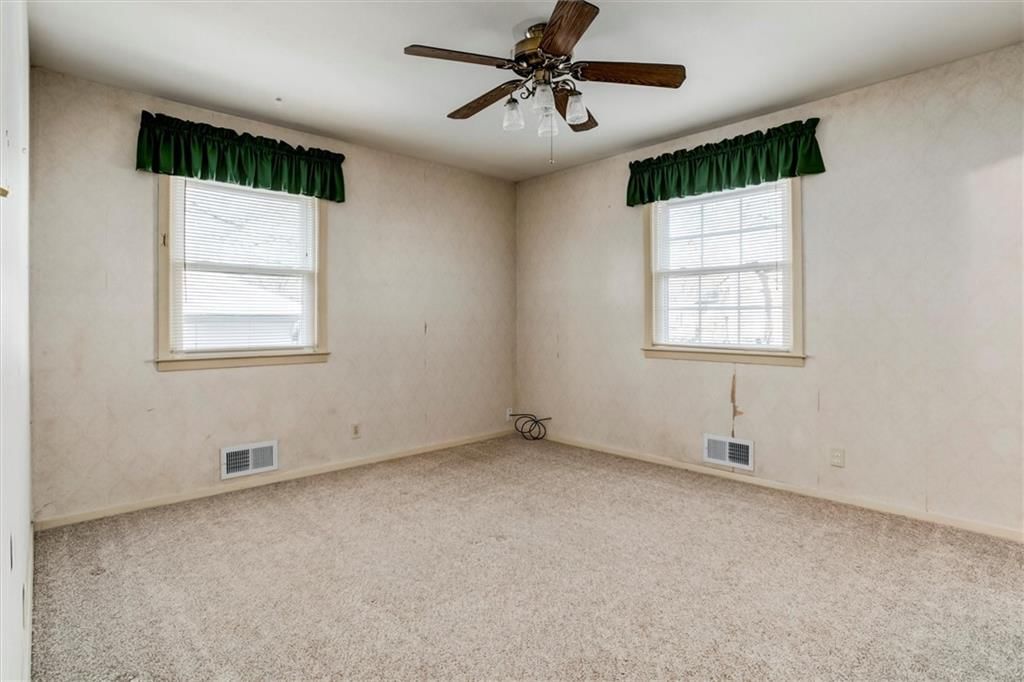 8819 W 88th Street — photo 9