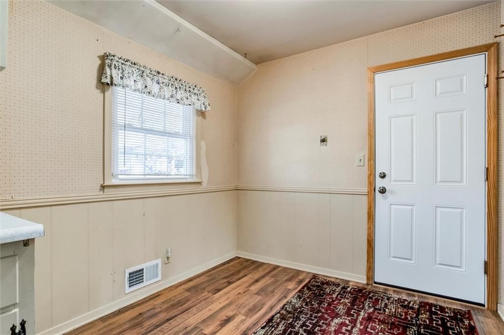 8819 W 88th Street — photo 16