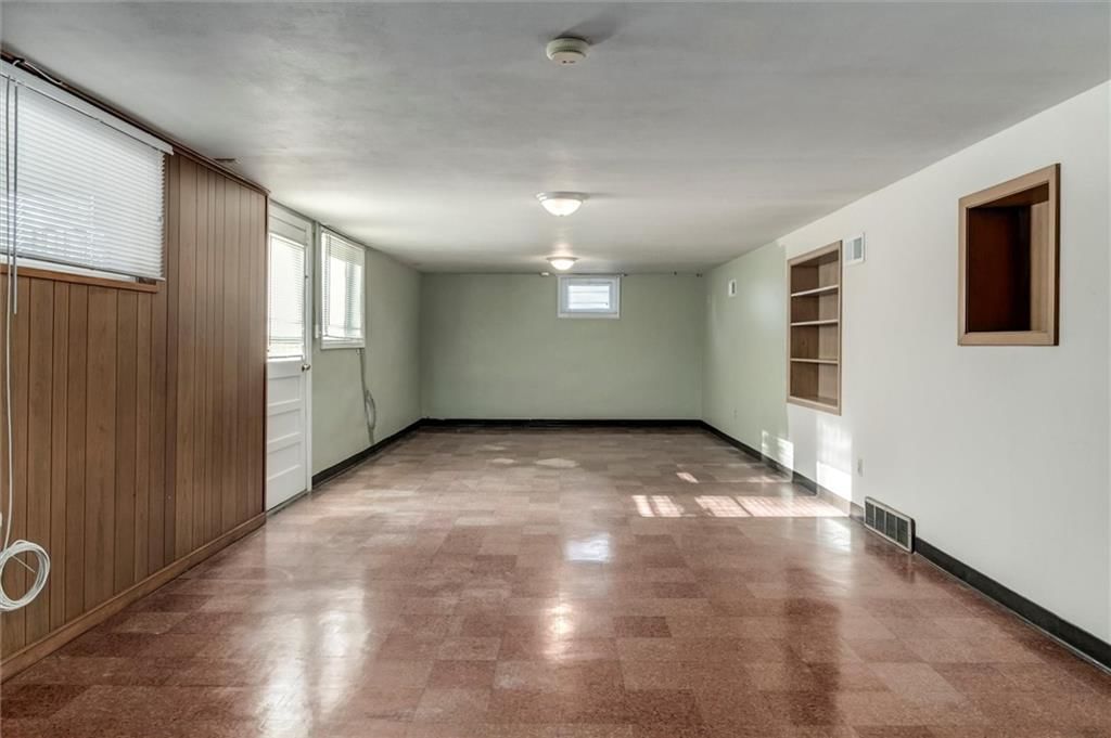 8819 W 88th Street — photo 18