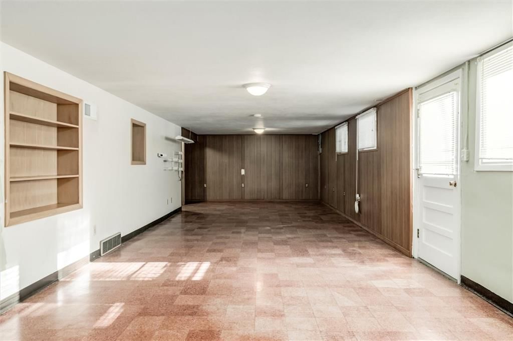 8819 W 88th Street — photo 19
