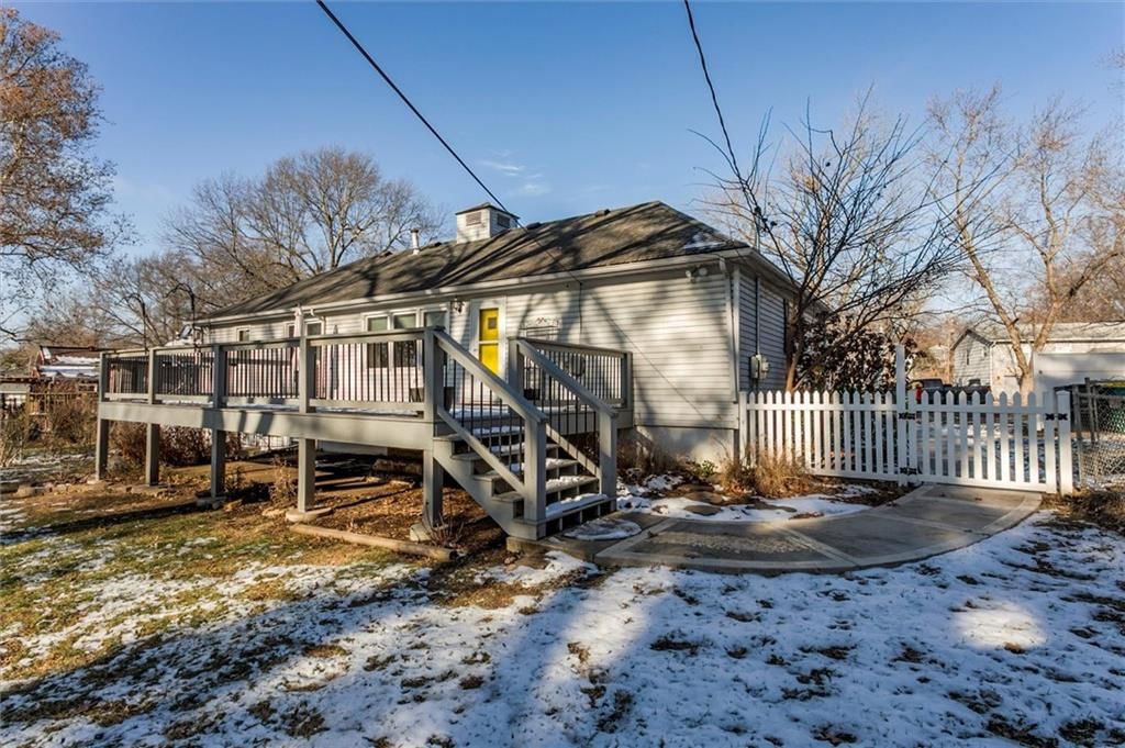 8819 W 88th Street — photo 25