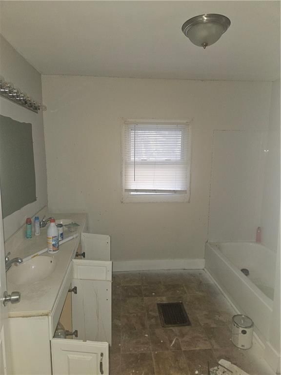 1605 E 37th Street — photo 13