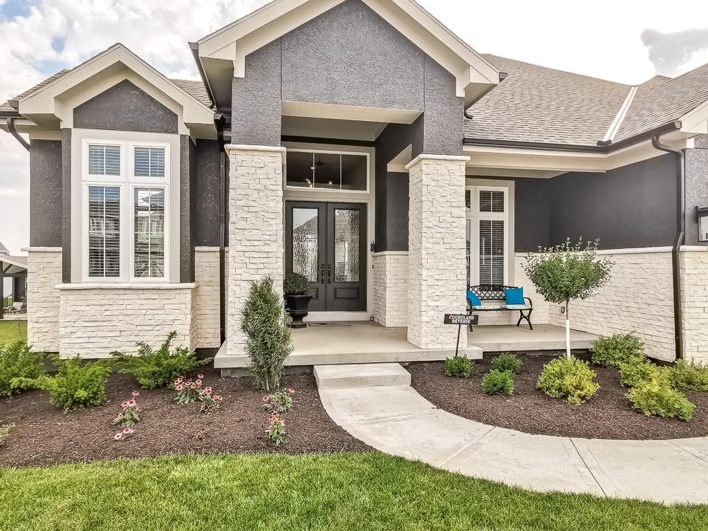 5807 N Lucerne Avenue — photo 2