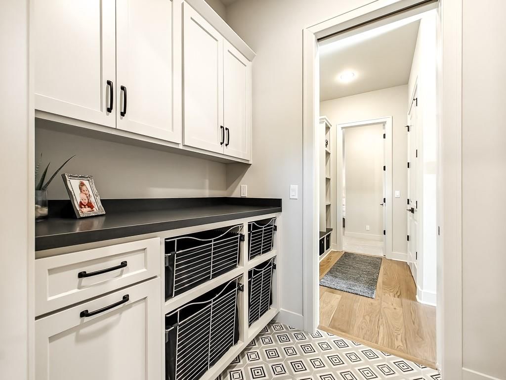 5807 N Lucerne Avenue — photo 35