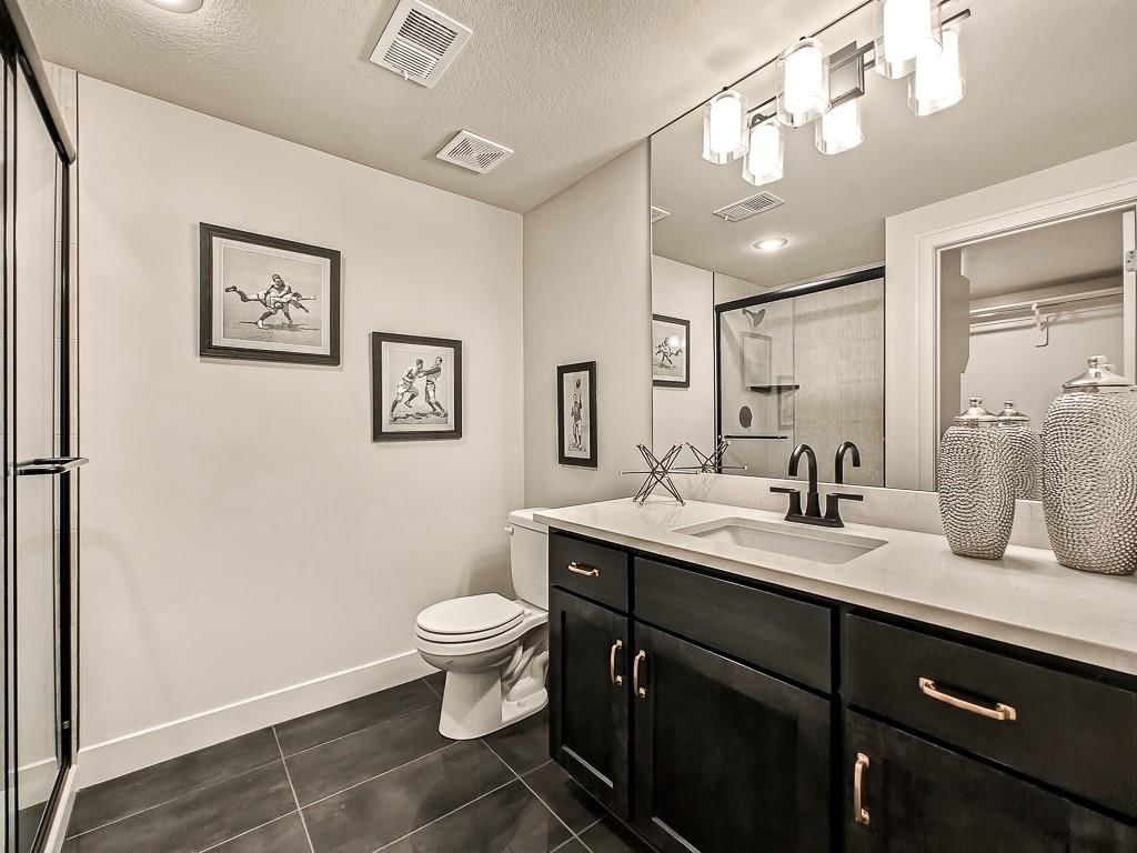 5807 N Lucerne Avenue — photo 53