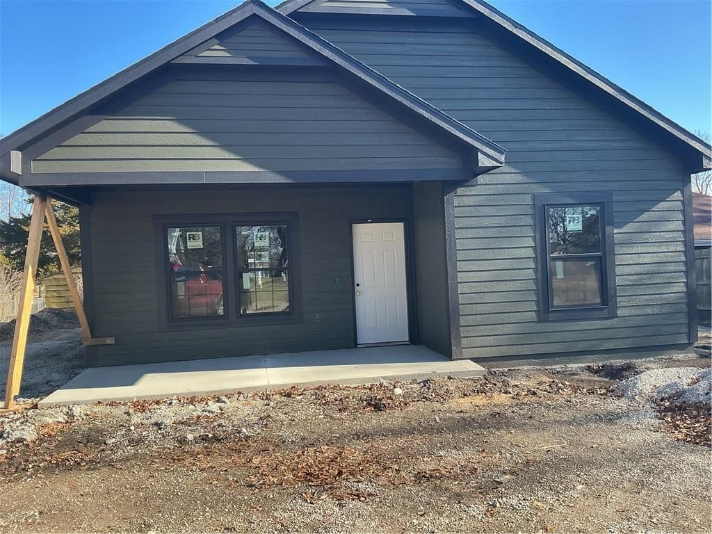 707 N Sycamore Street, Ottawa, KS