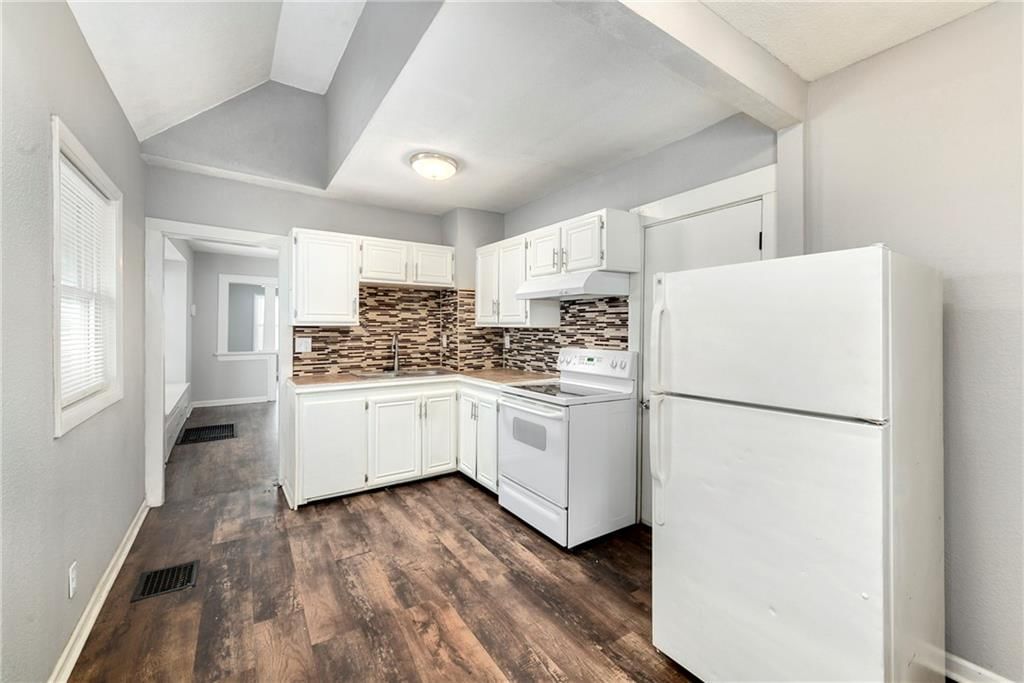 4916 Wabash Avenue — photo 11