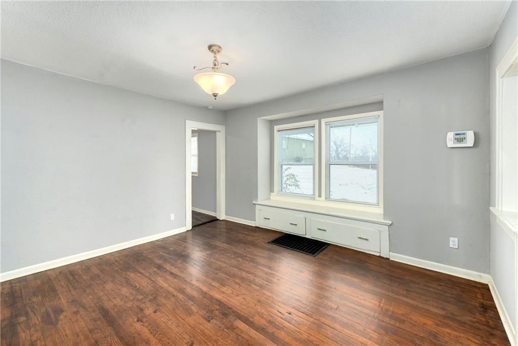 4916 Wabash Avenue — photo 15