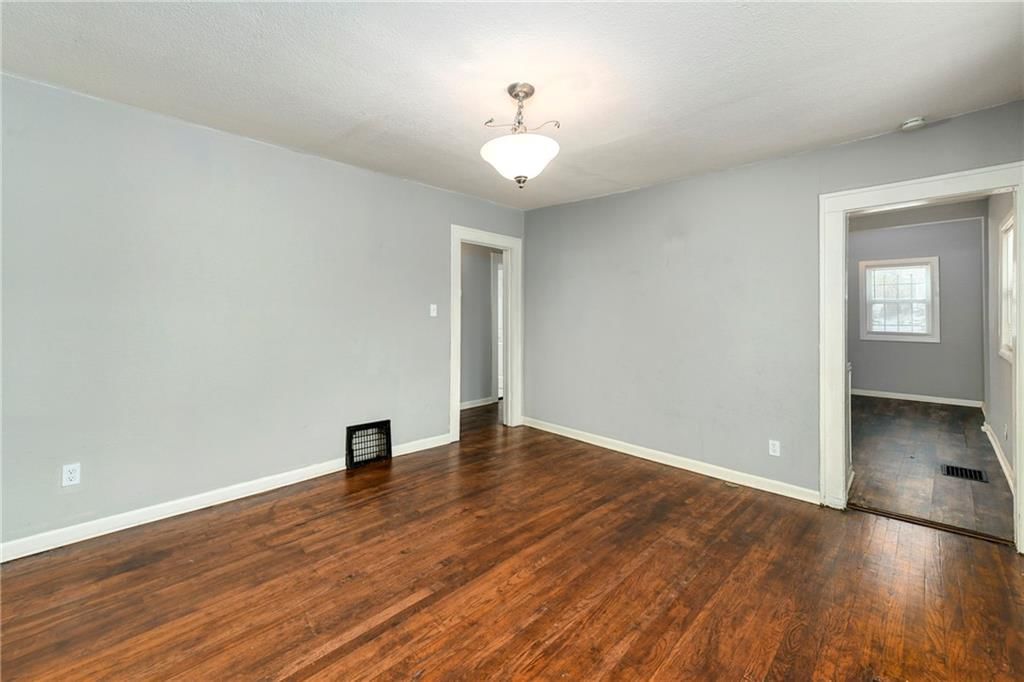 4916 Wabash Avenue — photo 16