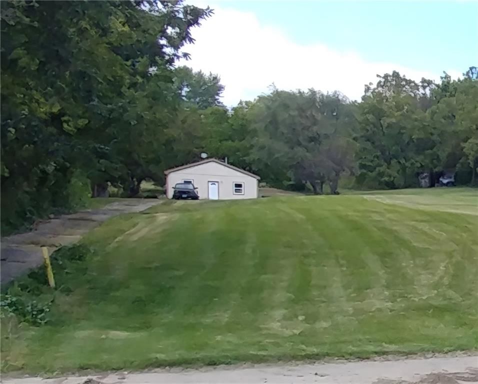 15918 & 15922 E Truman Road — photo 2