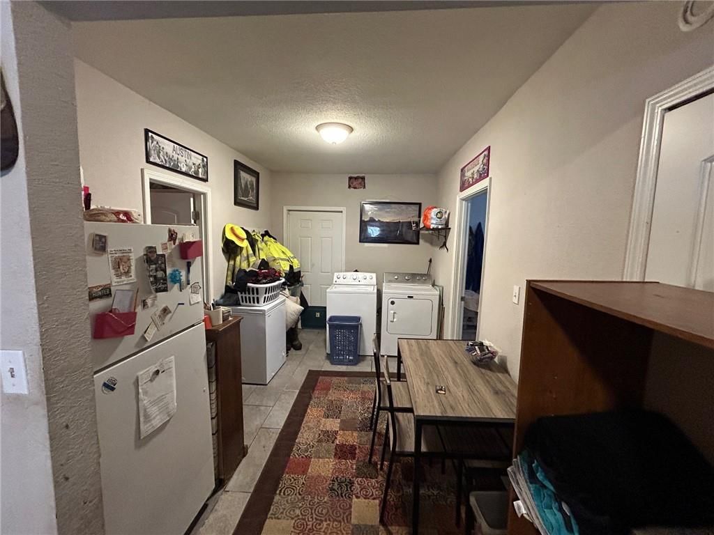 15918 & 15922 E Truman Road — photo 16