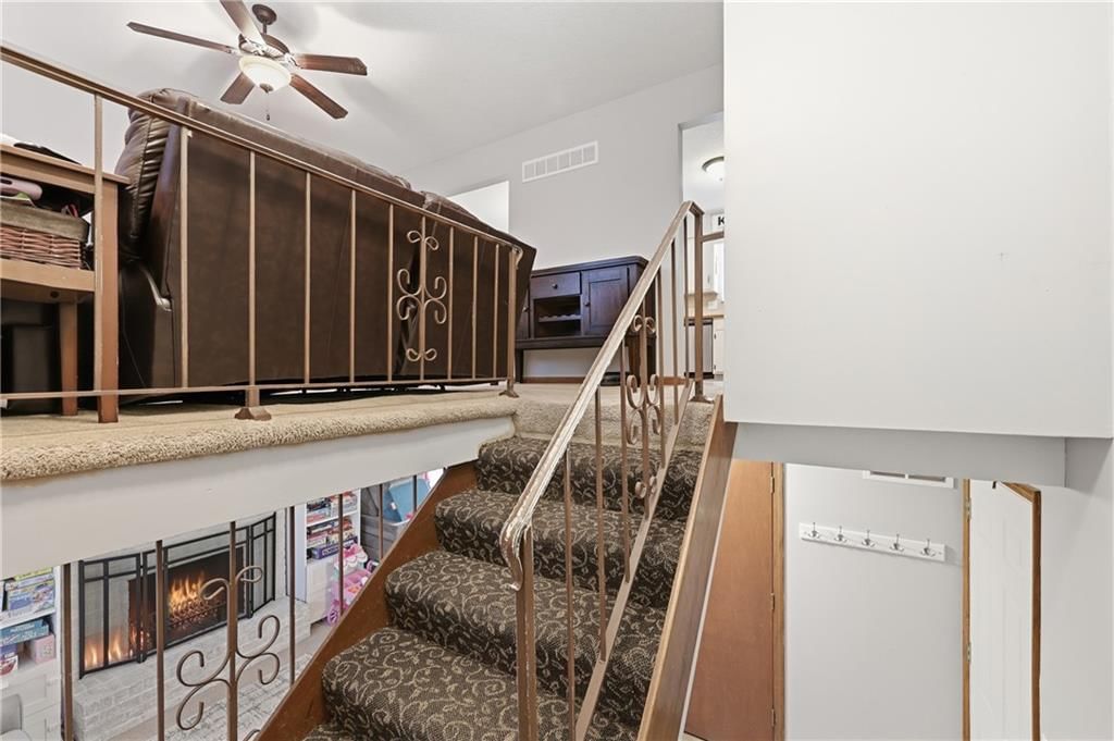 2608 NW Pembroke Court — photo 2