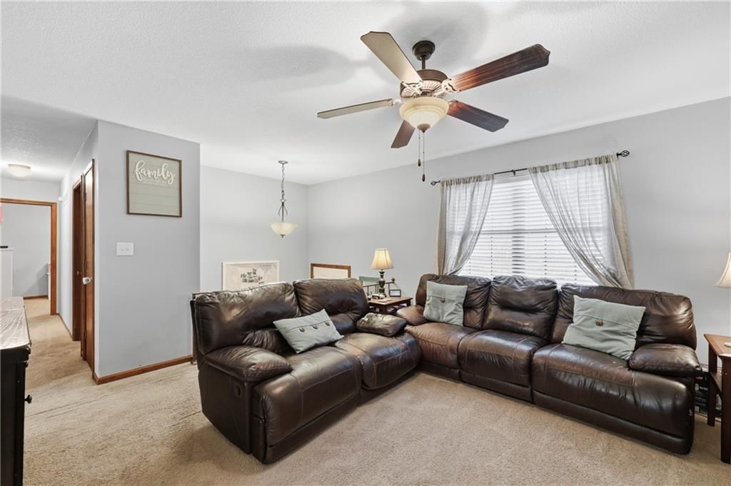 2608 NW Pembroke Court — photo 4
