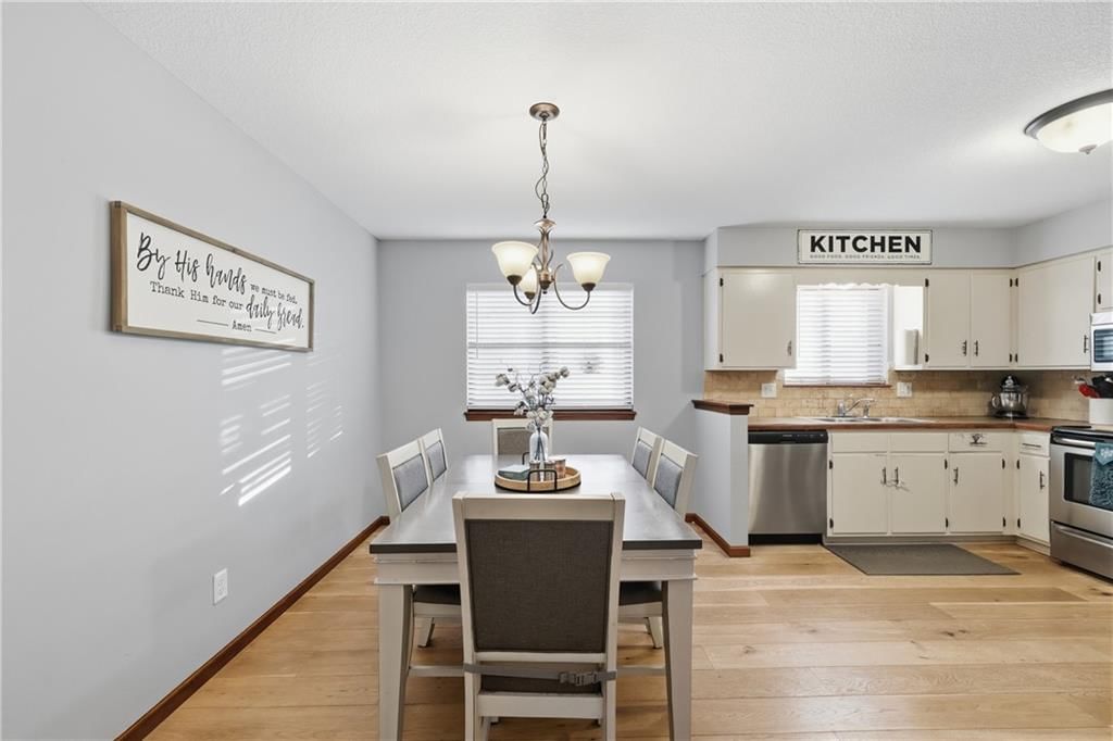 2608 NW Pembroke Court — photo 6