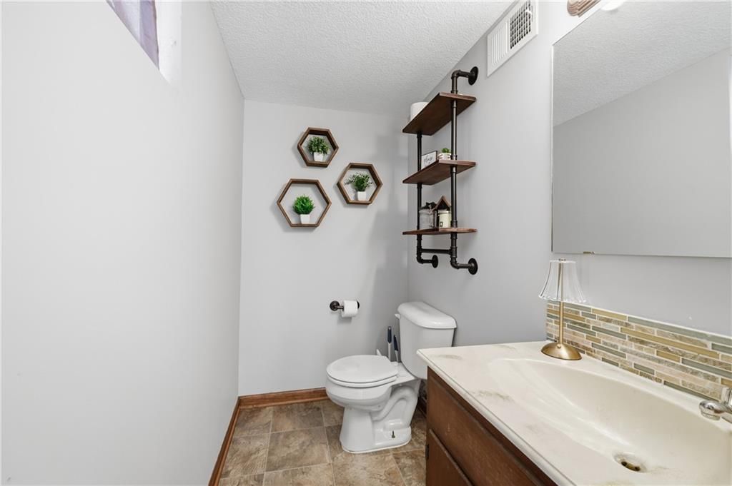 2608 NW Pembroke Court — photo 20