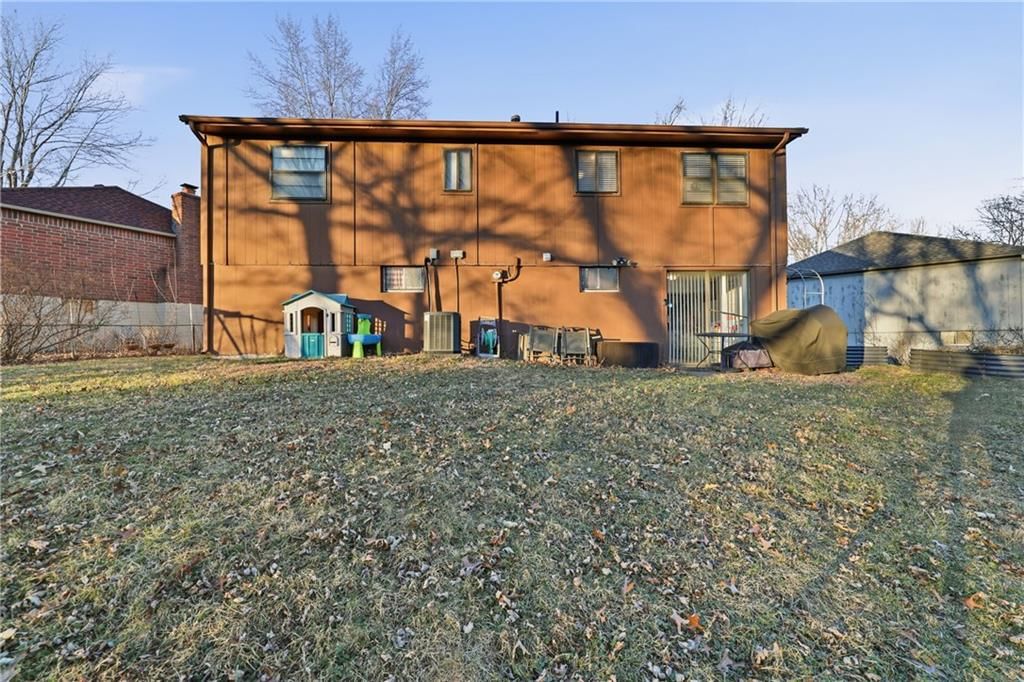 2608 NW Pembroke Court — photo 21