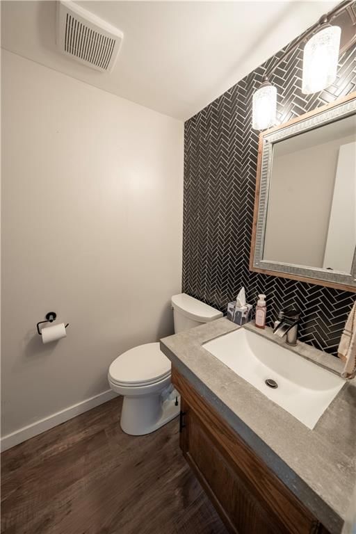 12211 Holmes Lane — photo 9