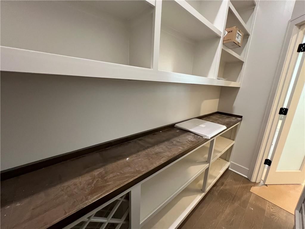 16928 S Brentwood Street — photo 8