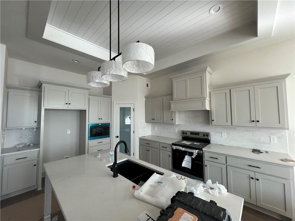 16928 S Brentwood Street — photo 9