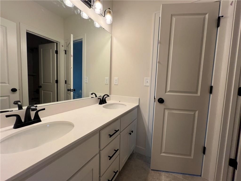 16928 S Brentwood Street — photo 36