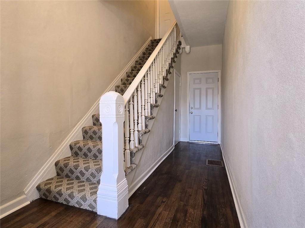 129 Brooklyn Avenue — photo 2