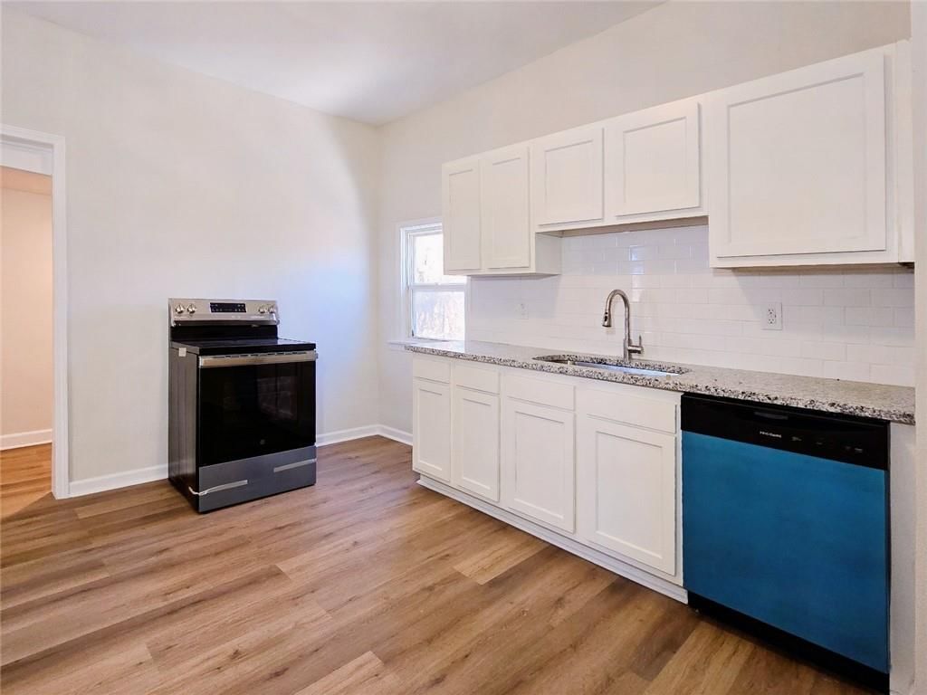 129 Brooklyn Avenue — photo 8