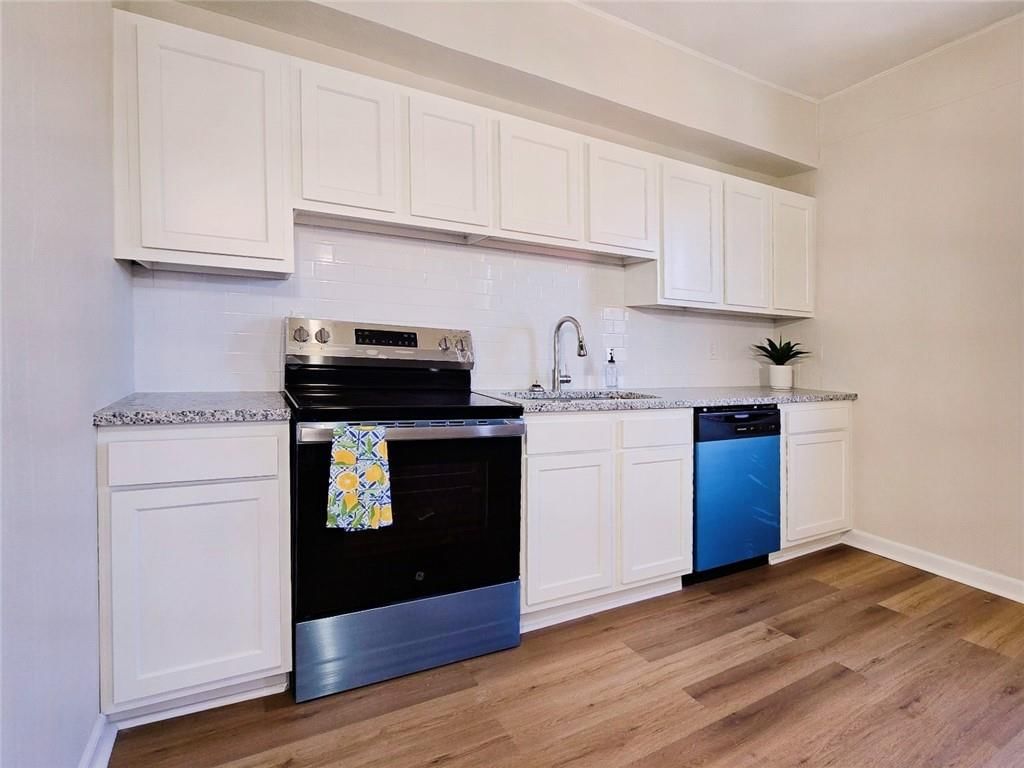 129 Brooklyn Avenue — photo 19