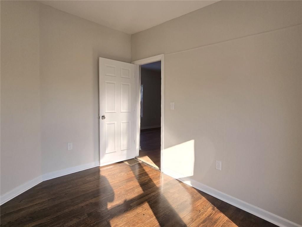 129 Brooklyn Avenue — photo 31