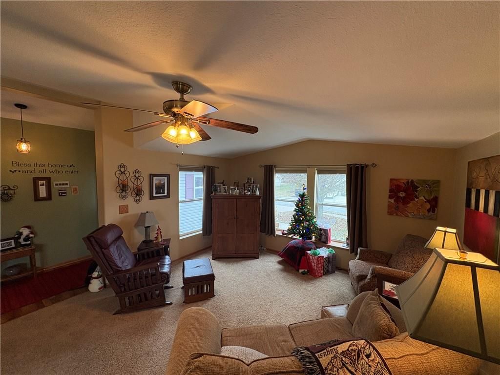 907 NE Cherry Court — photo 10
