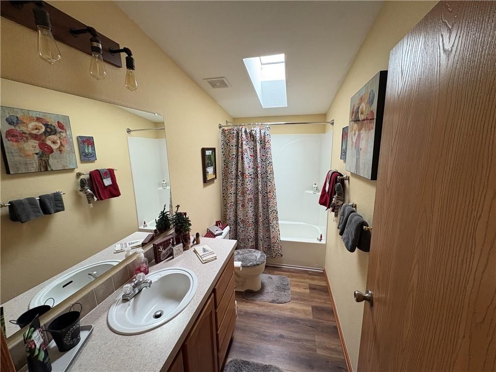 907 NE Cherry Court — photo 16