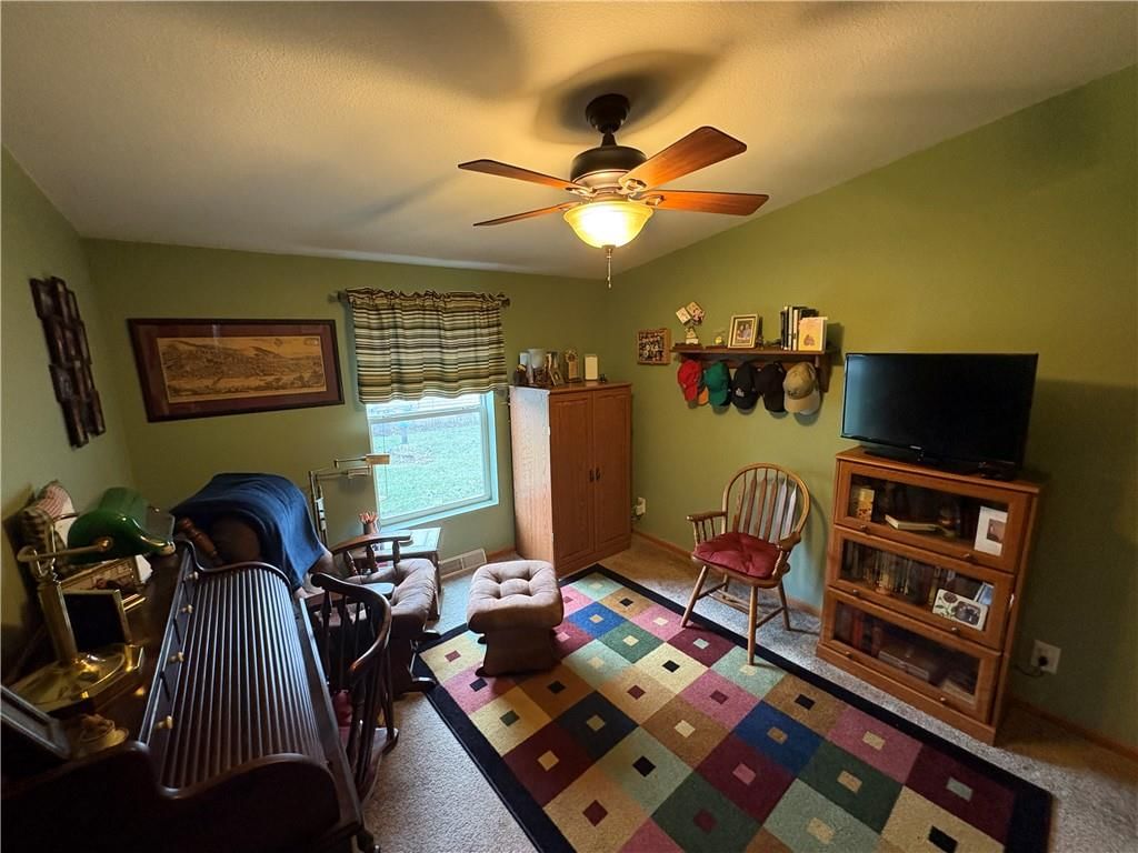 907 NE Cherry Court — photo 17