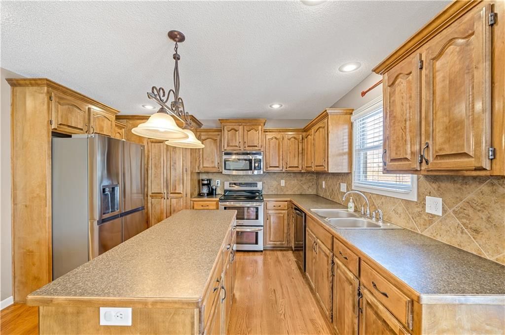 9711 N Donnelly Avenue — photo 10