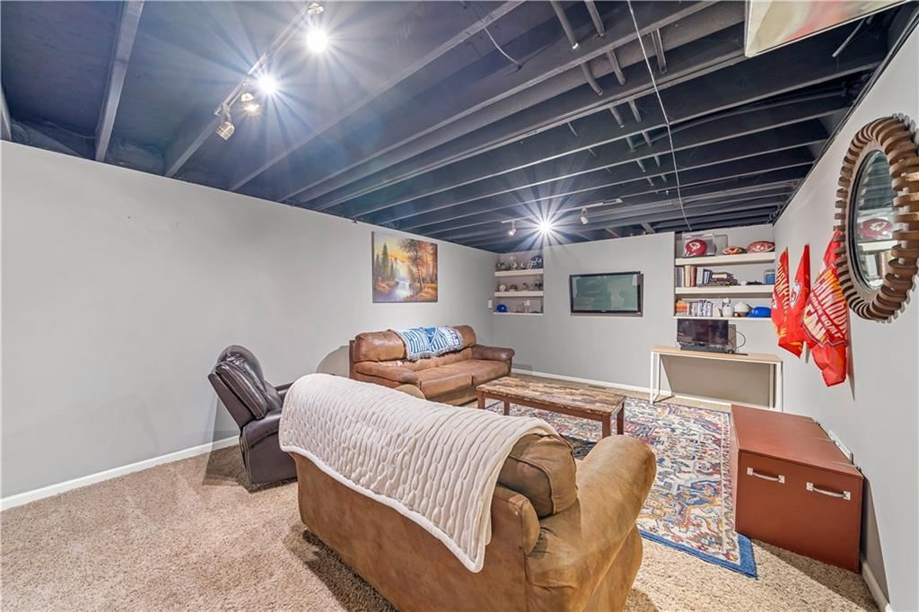 9711 N Donnelly Avenue — photo 25