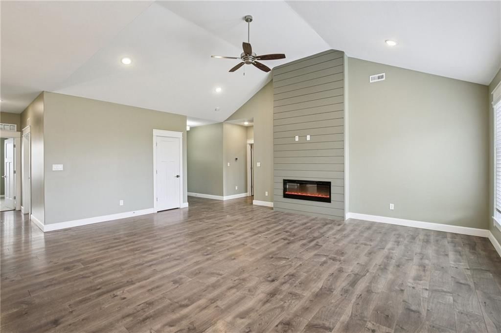 1219 W Adam Court — photo 5