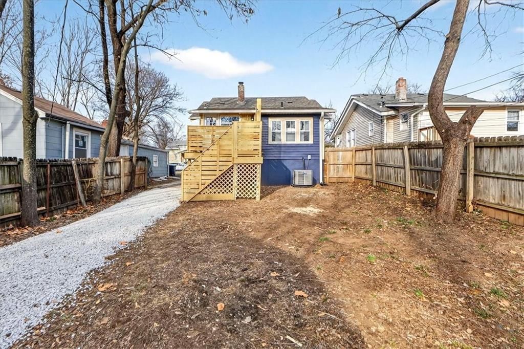 4015 E 68th Terrace — photo 42